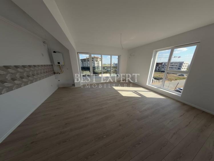 Apartament cu 3 camere semidecomandat în Theodor Pallady