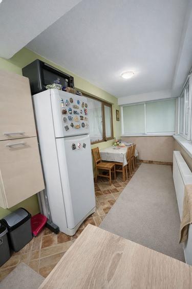 Inchiriez Apartament 2 camere 400 - 6