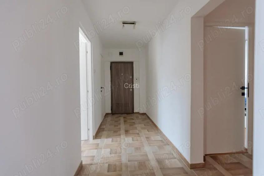 Vand apartament 3.camere str Mihai Viteazu (zona liceu info) Vand apartament 3.camere str Mihai Viteazu (zona liceu info)