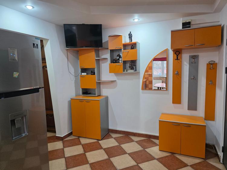 Titan,str.Ciucea,7 minute metrou 1 Decembrie 1918 - 4