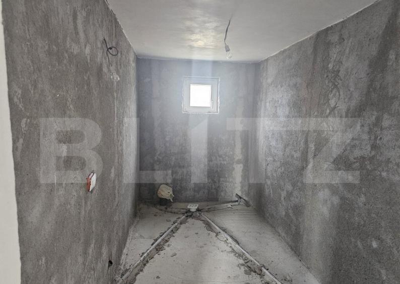 Casa la rosu/semifinisata, P+E, 139 mp utili, 523 mp teren, - 5