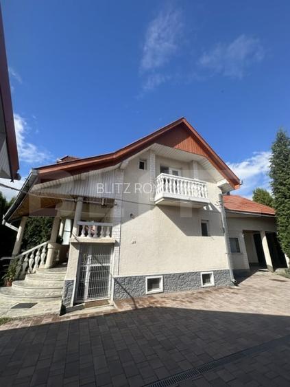 Casa de vanzare, 195 mp, 1100 mp teren, zona Lucian Blaga