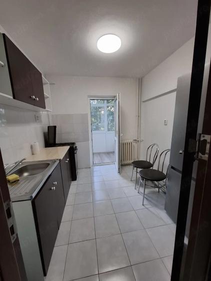 Apartament 2 camere, 55 mp, zona Rovine - 4