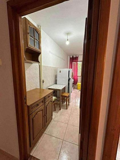 Inchiriez garsoniera - 7