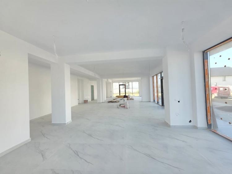 Spatiu comercial 156mp, zona Dealul Lempes, Sanpetru - 10