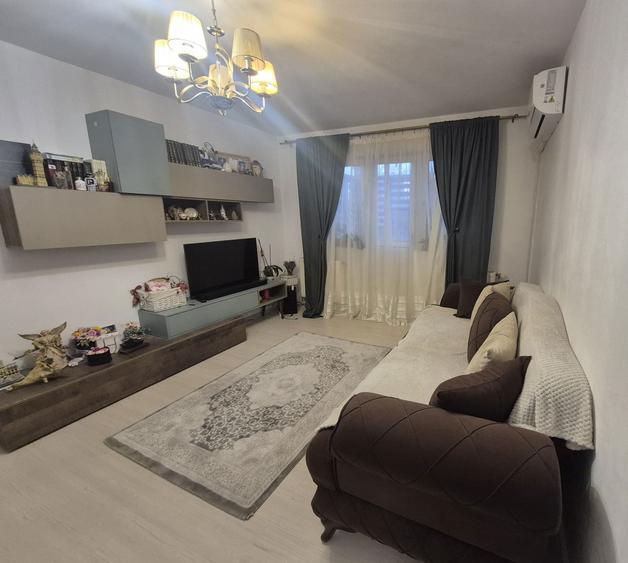 Vand apartament 3 camere semidecomandat - 5