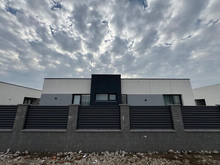 <Complex Rezidential> 4 camere 2 bai teren 407 mp - 1