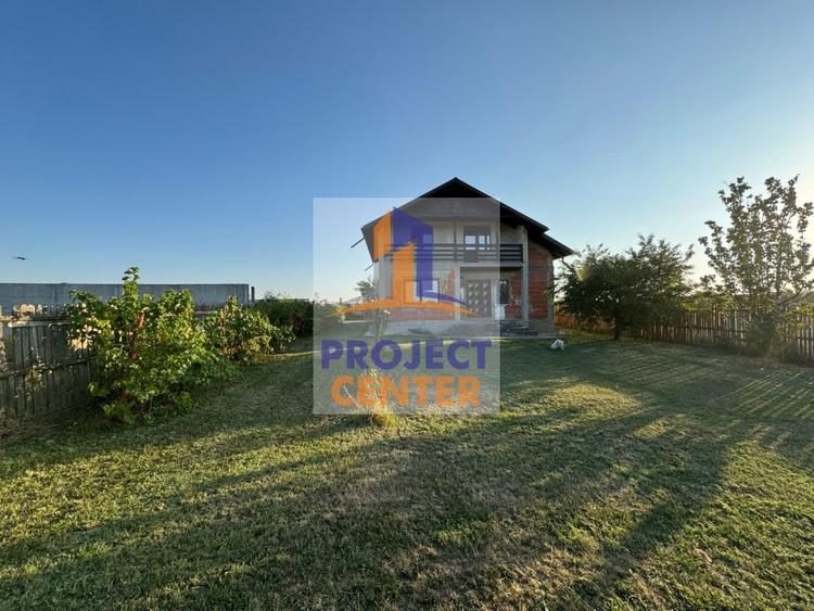 Casă Pitești - Prelungirea Craiovei, teren = 620 mp, sup c = 165 mp - 1
