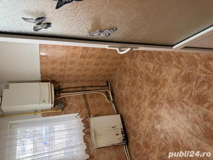 Vanzare apartament 4 camere - 1