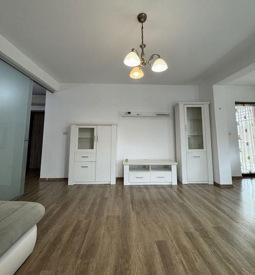 Casa de inchiriat pe parter in Sag - 2