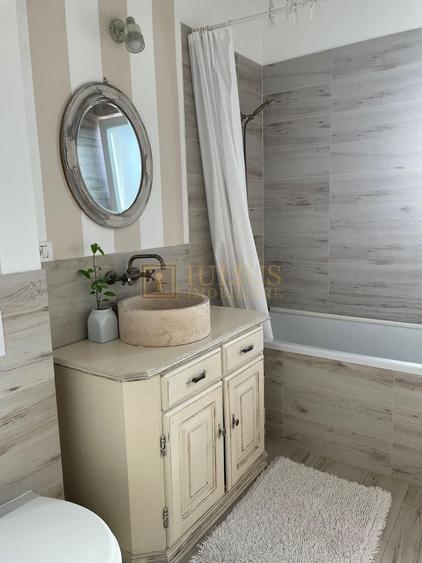 Ideal pentru un cuplu, la 10-12 minute de Complex, centrala proprie - 5