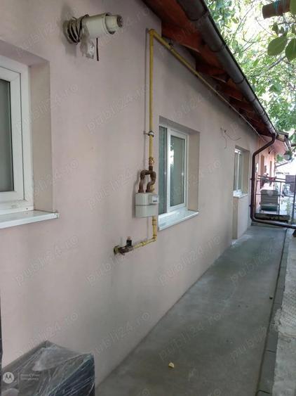 2 camere   in CASA  -central  -curte comuna-intrare separata - 6