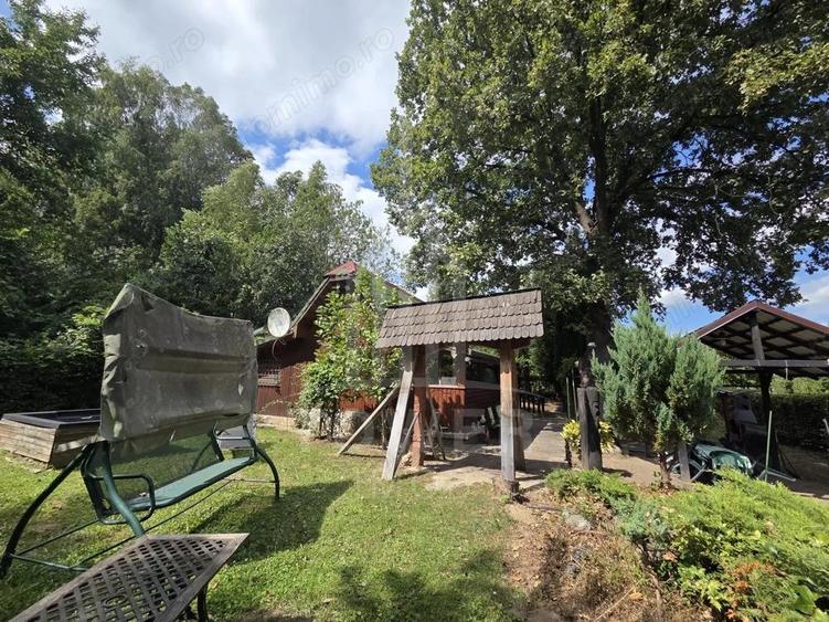 Teren deosebit cu cabana din lemn, Tocile loca?ie lini?tita - 9