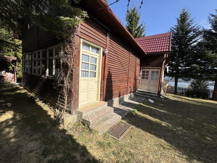 Casă de vacanță de vânzare în Colibița – priveliște superbă spre lac! - 3