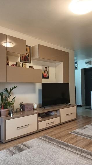 Apartament cu 2 camere semidecomandat în Titan