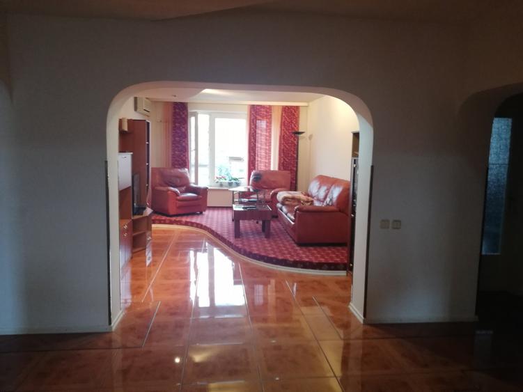 Inchiriez apartament 4 camere Micul Dallas - 3