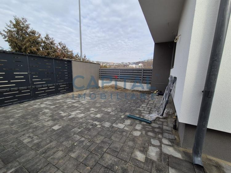 Case cuplate, panouri fotovoltaice, central Dezmir - 6