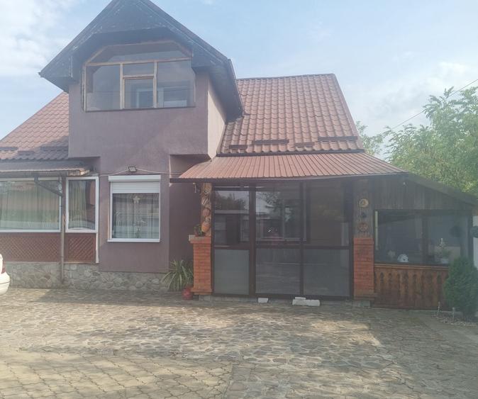 Vand/schimb casa in Costesti - 6