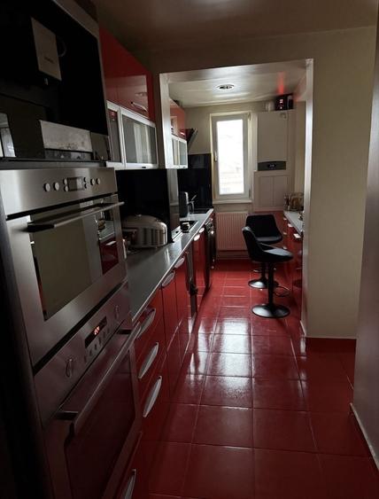 URGENT!, proprietate in vila, GARAJ, FARA RISC SEISMIC, STRADAL, NEGOCIABIL - 4