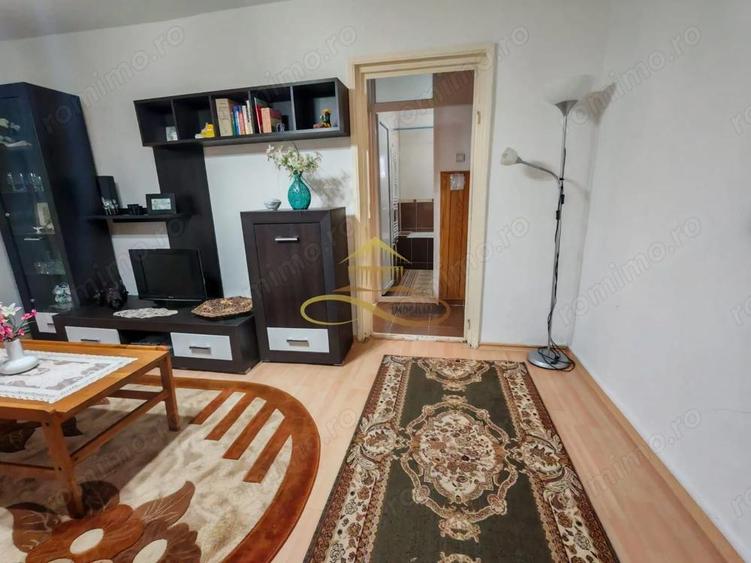 Inchiriez apartament 3 camere semidecomandate, etaj 1, zona Narcisa - 3