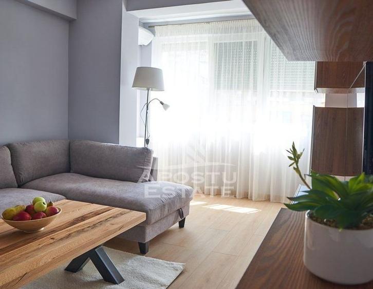 Apartament cu 2 camere cu vedere la Piata Operei, centrala proprie - 3