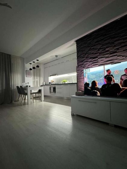 Unirii - Vanzare ap. 1 camera + garaj si boxa depozitare - Str. Voinicenilor - 10