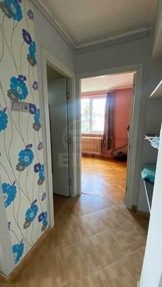 Apartament de vânzare, 3 camere, 54 mp, Plopilor - 10