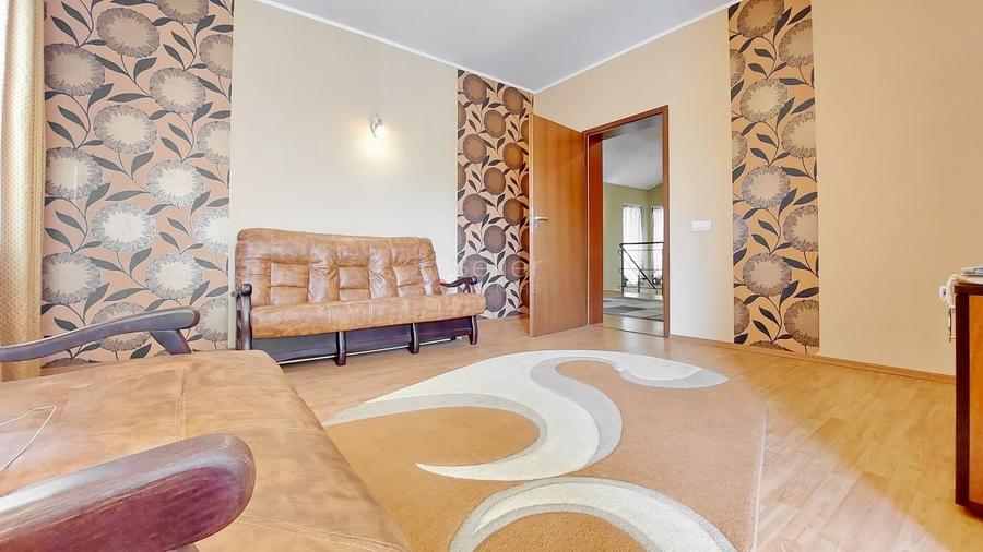 Suprafata Generoasa de teren - 11