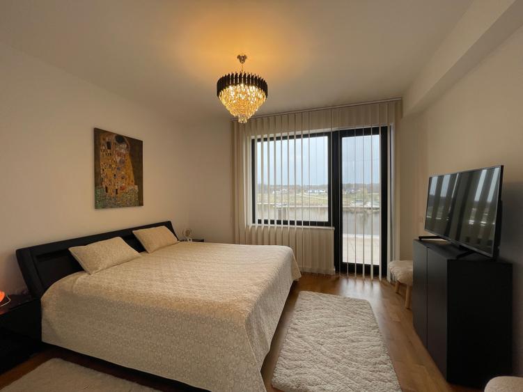 Vanzare VILA la cheie 338 mp  teren 800 mp - pe malul lacului Laguna Verde - 14