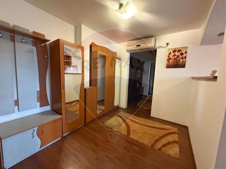 Apartament cu 3 camere de inchiriat - 7