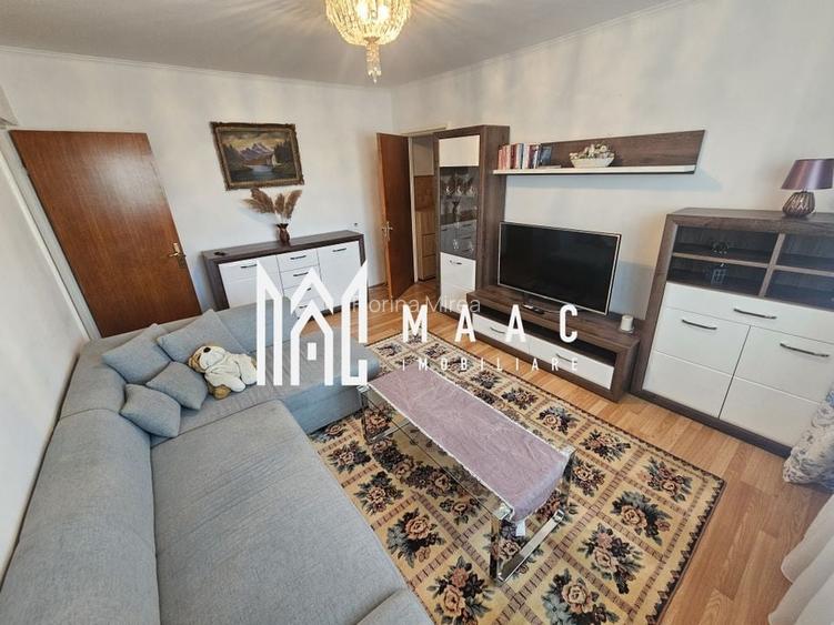 Apartament cu 3 camere semidecomandat, mobilat în Mihai Viteazul Apartament cu 3 camere semidecomandat, mobilat în Mihai Viteazul