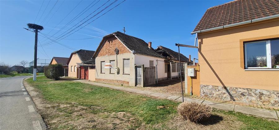 Teren 1270mp cu Casa in Santana, necesita amenajare/demolare - 1