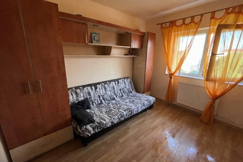 Garsonieră zona Girocului - 1