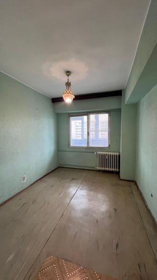 3 camere | metrou Obor in fata scarii - 5