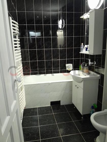 Apartament cu 3 camere decomandat, mobilat în Zorilor