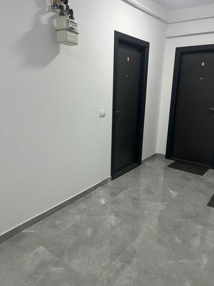 Apartament cu 3 camere decomandat în Miroslava