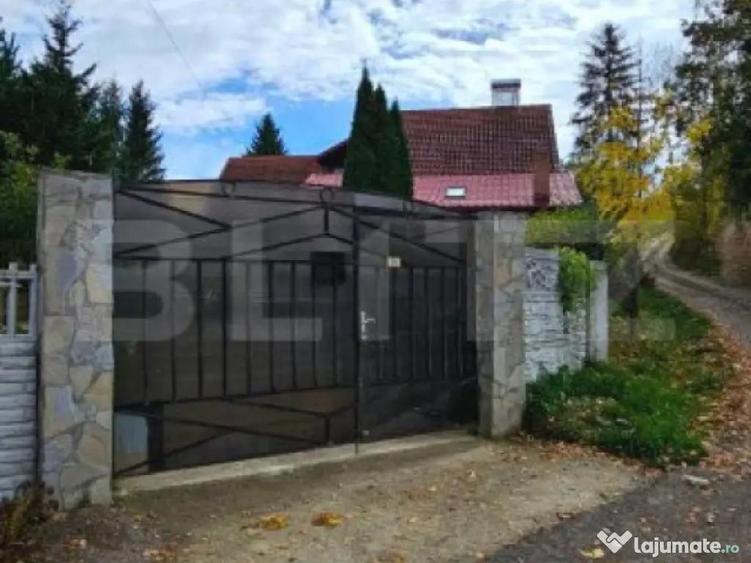 Casa deosebita, 3000 mp teren, 6 camere zona linistita - Bar - 2