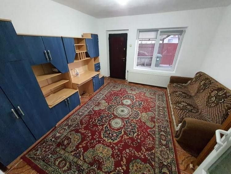 Casă cu 5 camere de închiriat, se acceptă muncitori - Stupini, cod 8250 - 2