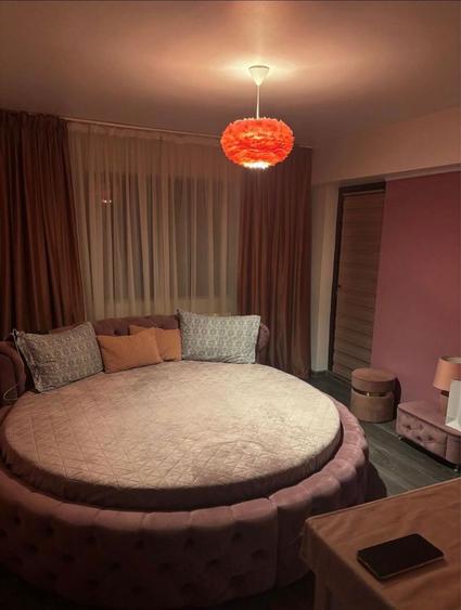 Vand /schimb cu casa apartament 3 camere zona central - 3