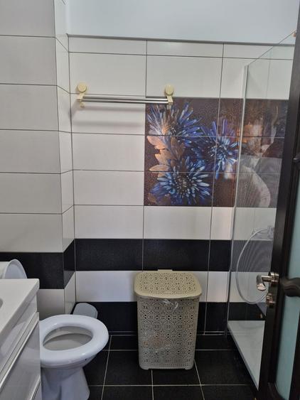 Apartament cu 3 camere decomandat, mobilat în Popas Păcurari