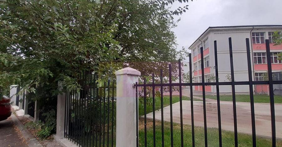 Garsoniera Pia?a Muncii - Aproape de Metrou - 11