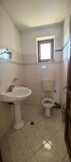 Vila/Pensiune 620mp  , teren generos 3862mp , priveliste de top , neopturata - 9