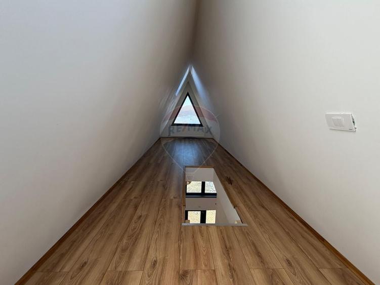 De vanzare Cabana A-Frame cu 1850 mp teren in zona Pucioasa, DB - 14