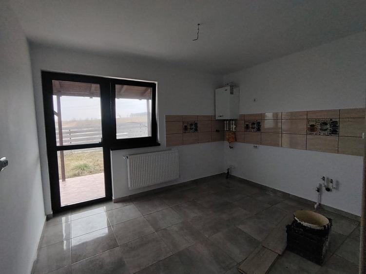 Casa cu 3 camere, intabulata, Horpaz - 14