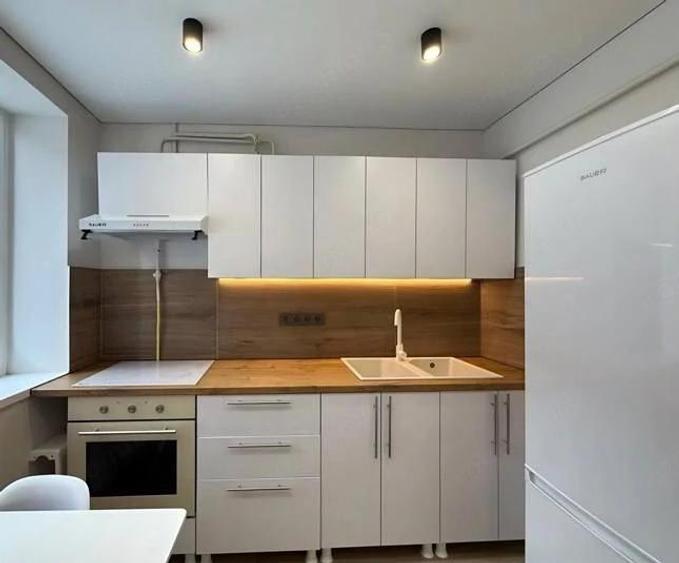 Garsoniera de inchiriat in zona 1 Decembrie in apropierea metroului - 1