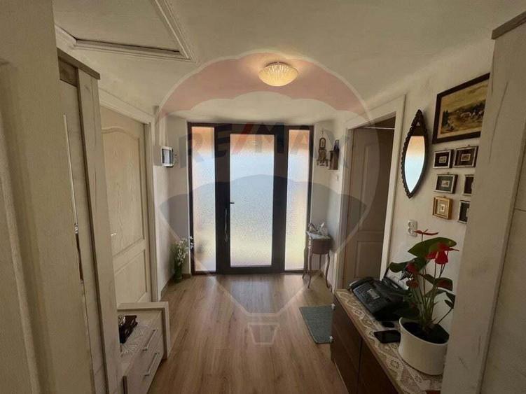 Casa Golesti cu 2 camere- teren 1296mp - 13