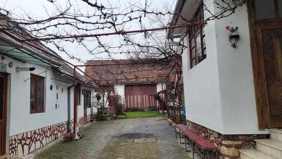 Casa individuala, 6 camere | 2109 mp teren |, localitatea Rusi, judetul Sibiu - 3