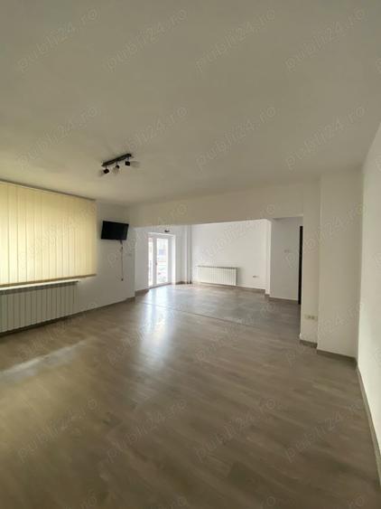 Vand inchiriez spatiu comercial 85 mp Calimanesti - 3