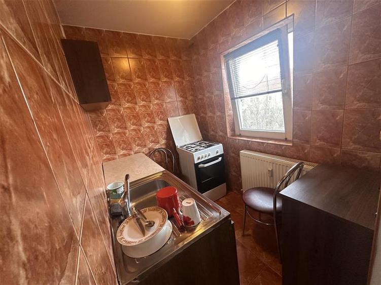 Mobilata si utilata aproape de IPJ, cu 4 apartamente pe nivel - 8