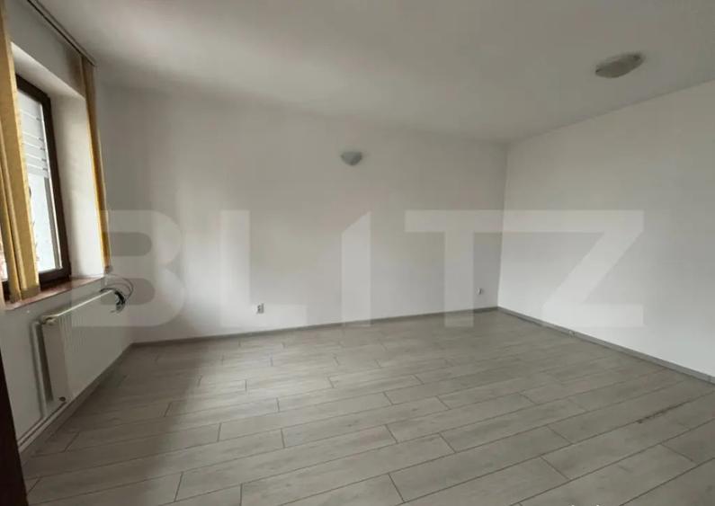 Spa?iu de inchiriat 2 camere cu balcon privat, Centru Civi - 6